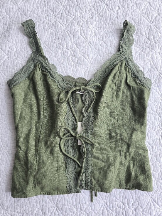 Abercrombie & Fitch Tops - Abercrombie & Fitch Lace-Trim Tie Front Linen Blend Peplum Cami Top Green